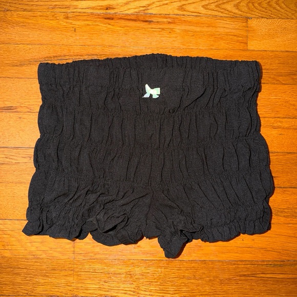 SHEIN Pants - SHEIN Black Smocked Ruffle Waistband Shorts